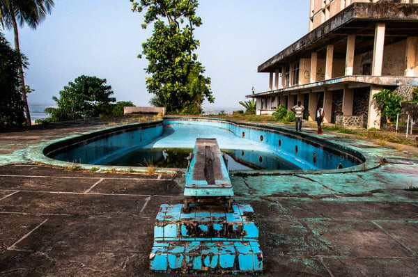 hotel abandonado liberia